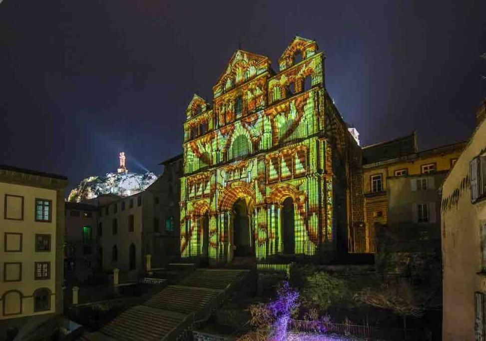 Maison Atypique - Centre Historique - Puy En Velay Le Puy-en-Velay Buitenkant foto