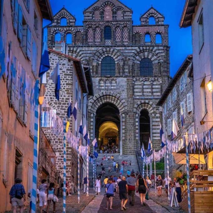 Maison Atypique - Centre Historique - Puy En Velay Le Puy-en-Velay Buitenkant foto
